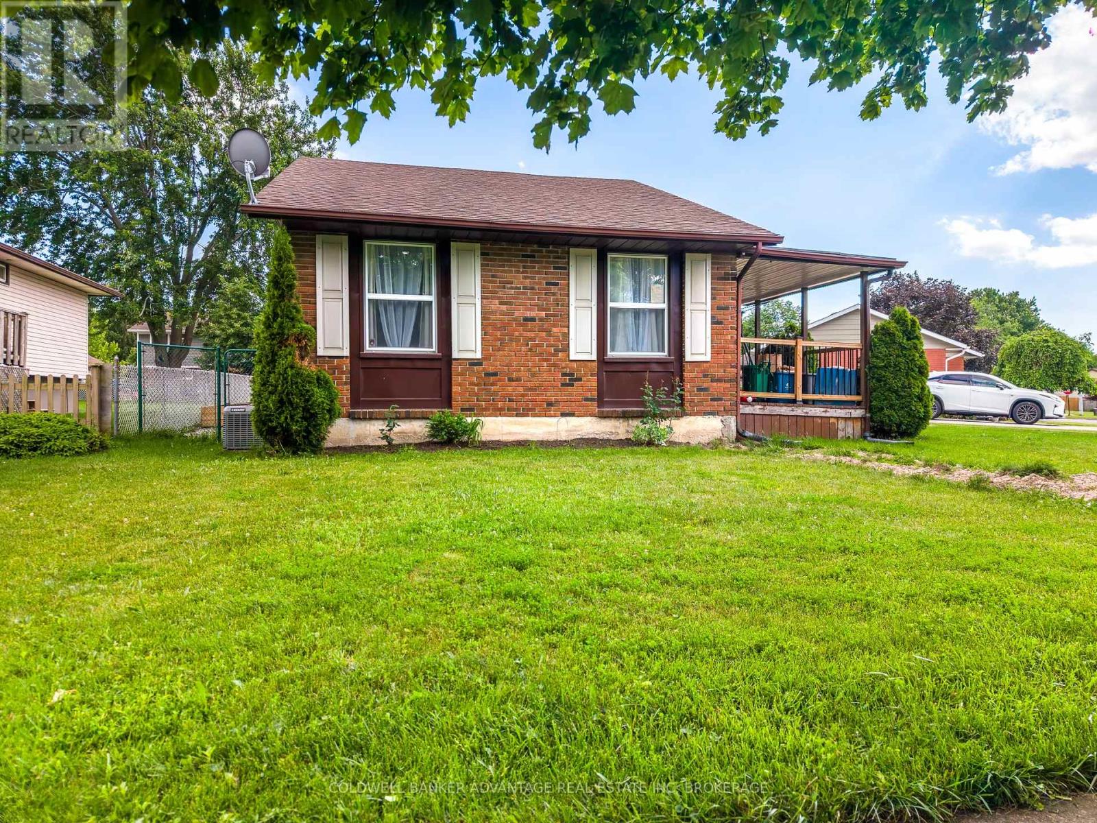 25 NEWLEAF CRESCENT - 2