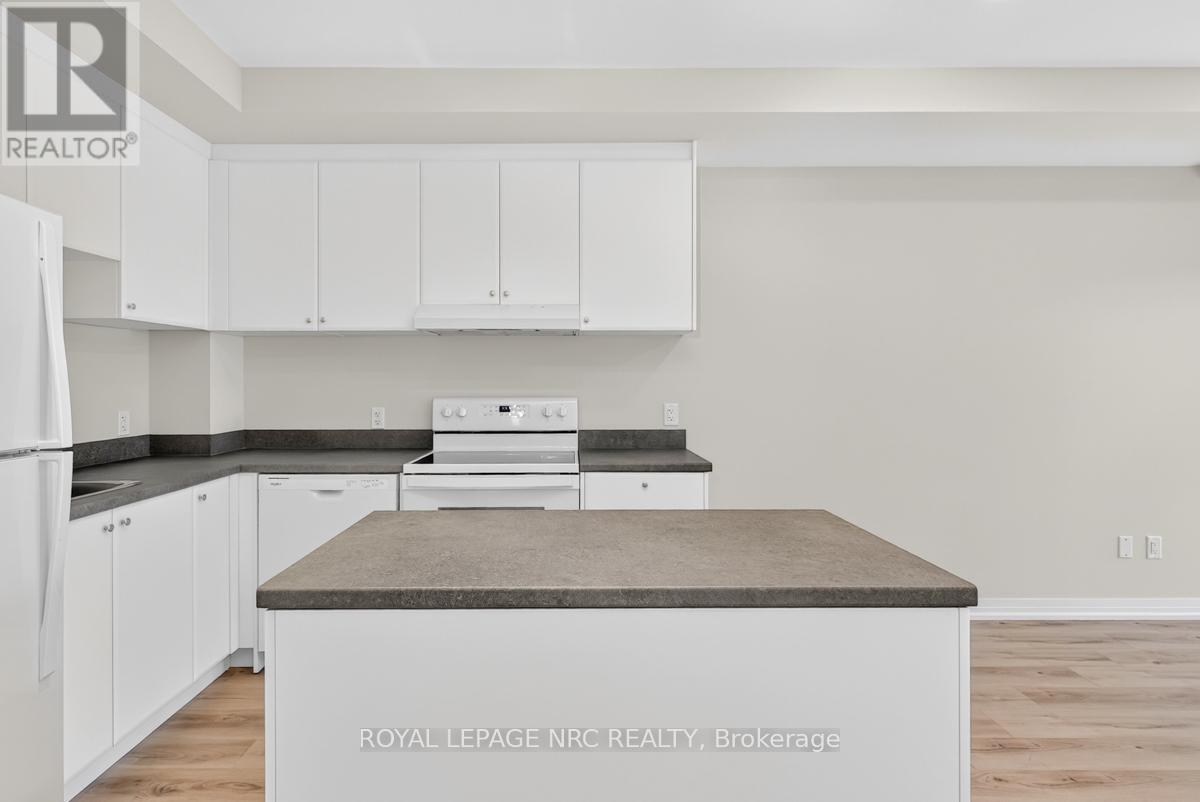 #UP20 50 HERRICK AVENUE - 21