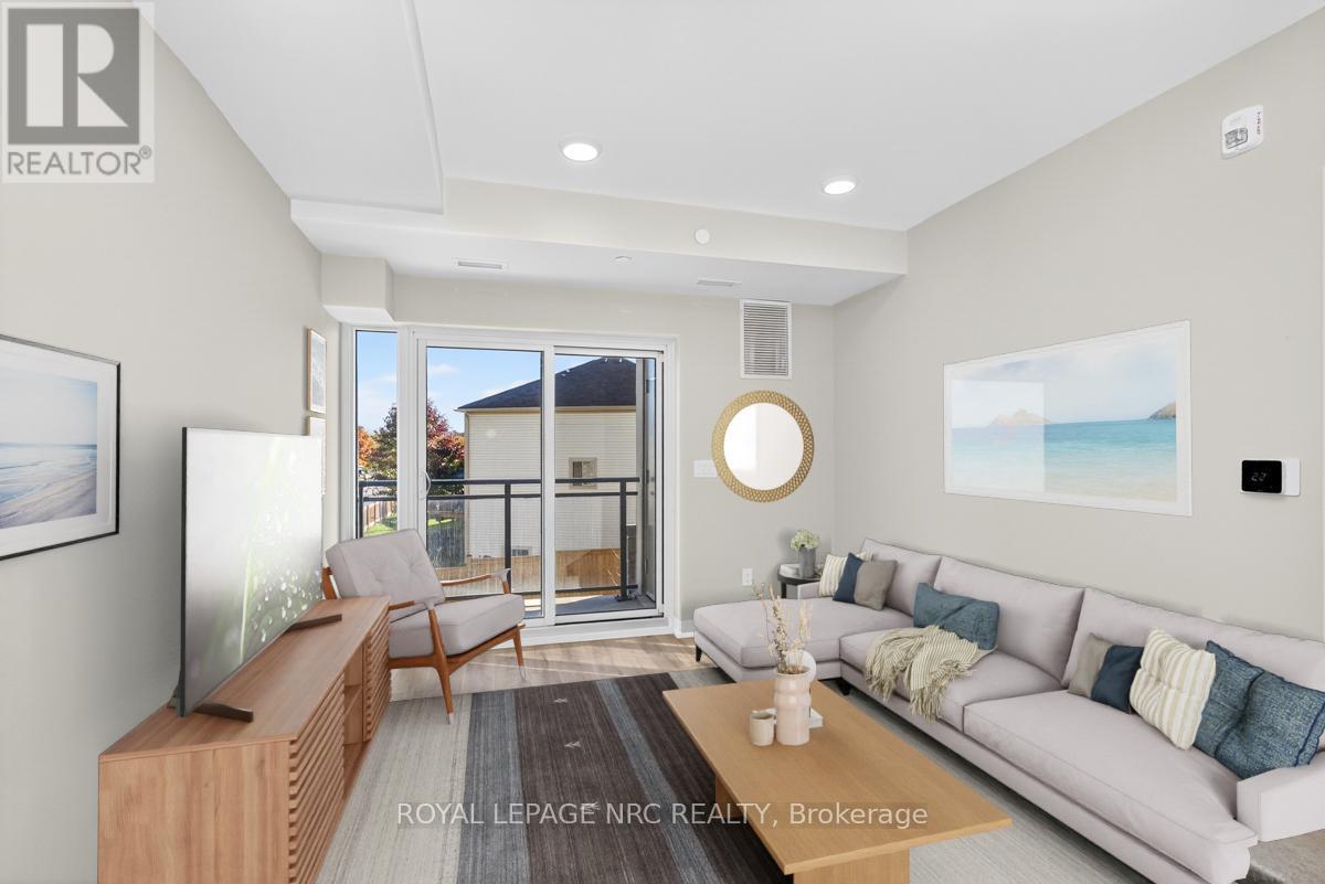 #UP20 50 HERRICK AVENUE - 25