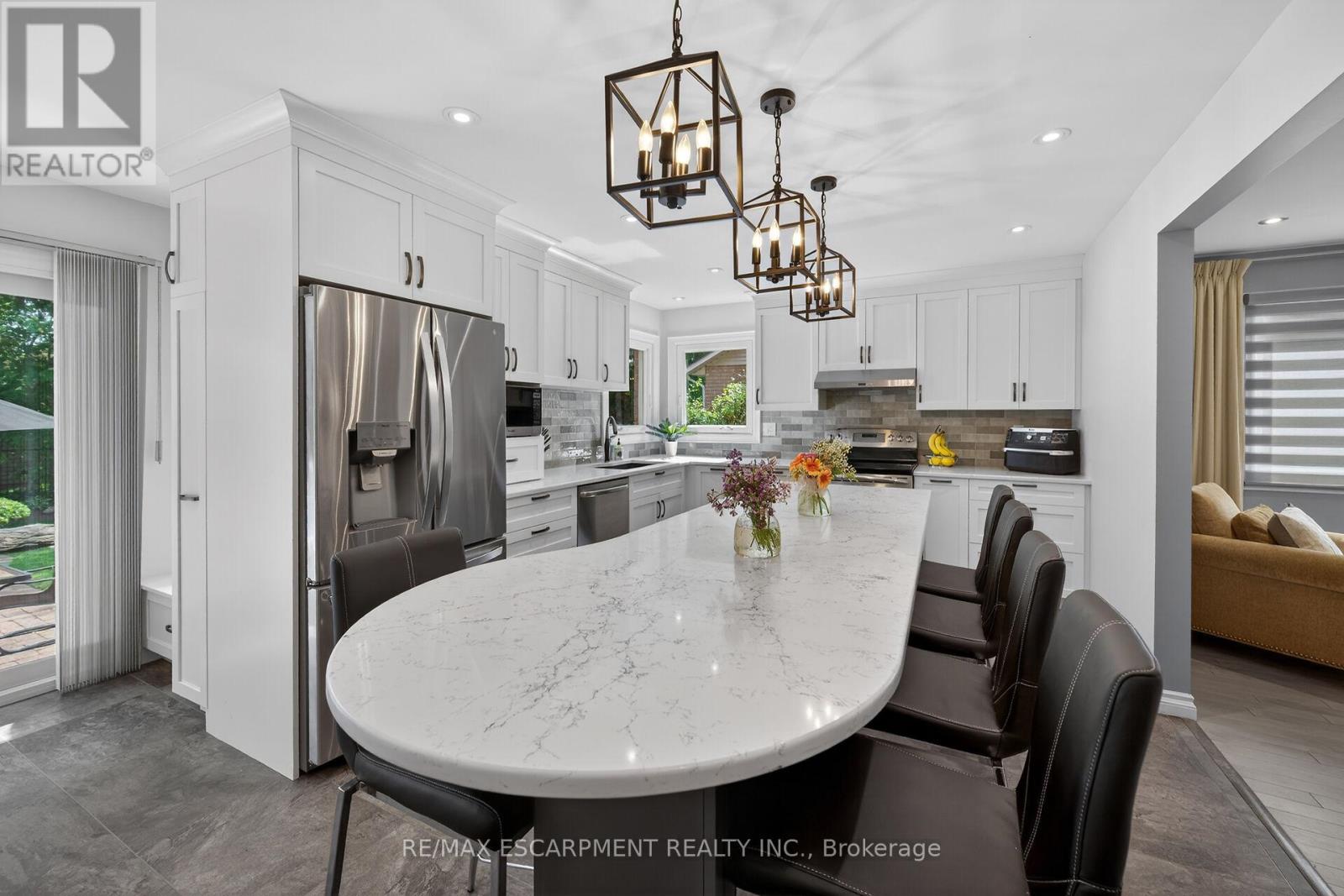 32 SYMPHONY PLACE - 10