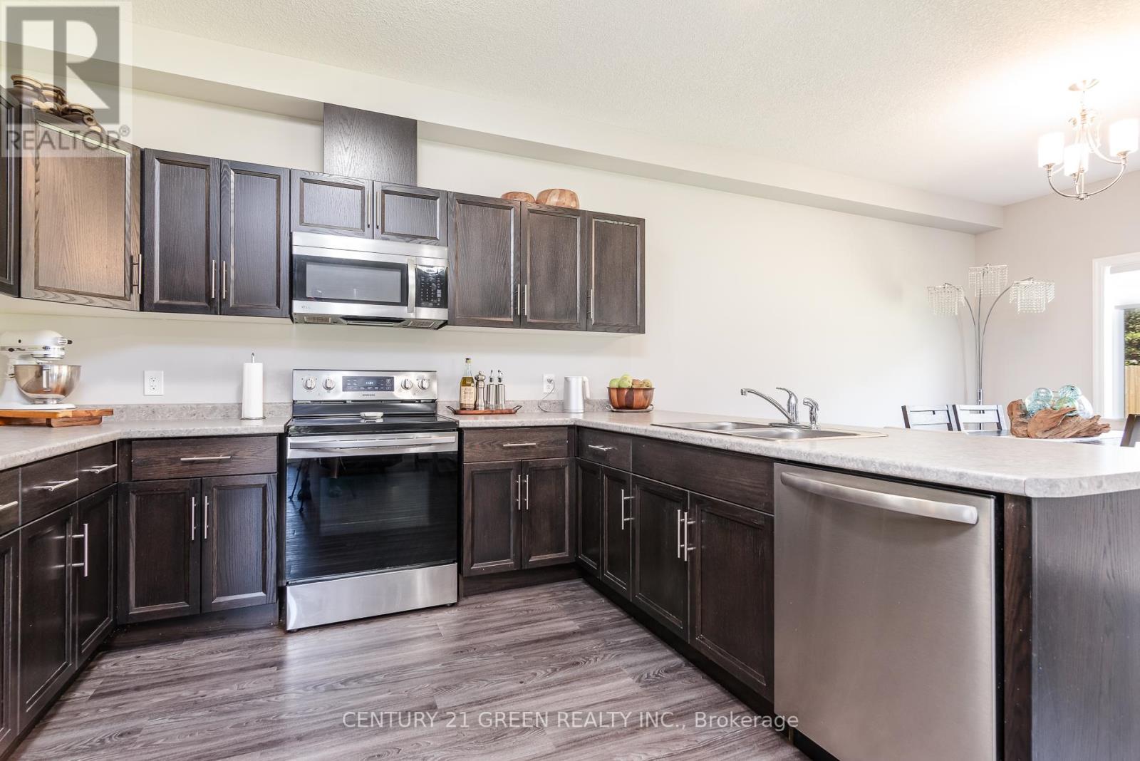 51 CRAB APPLE COURT - 25
