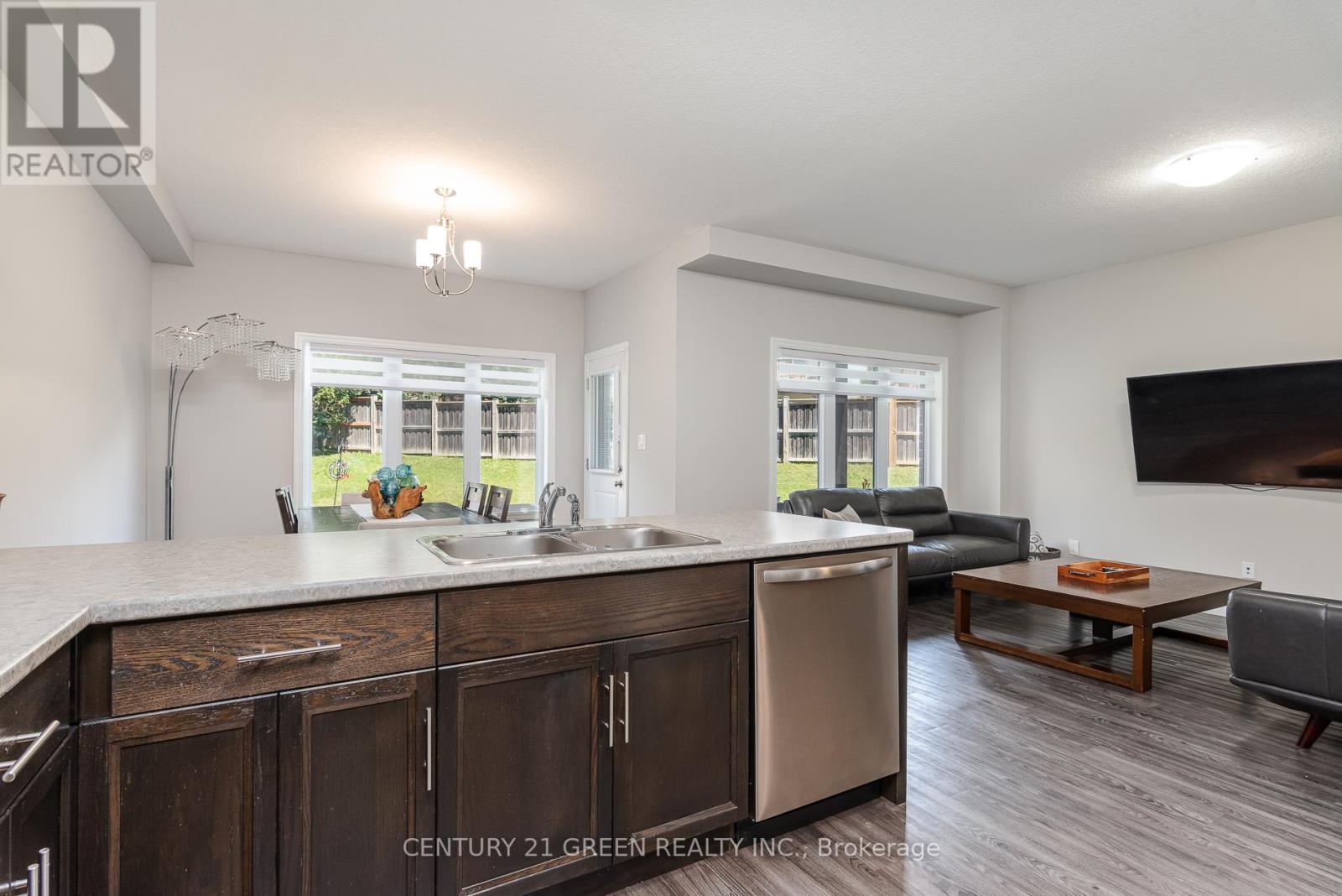 51 CRAB APPLE COURT - 29