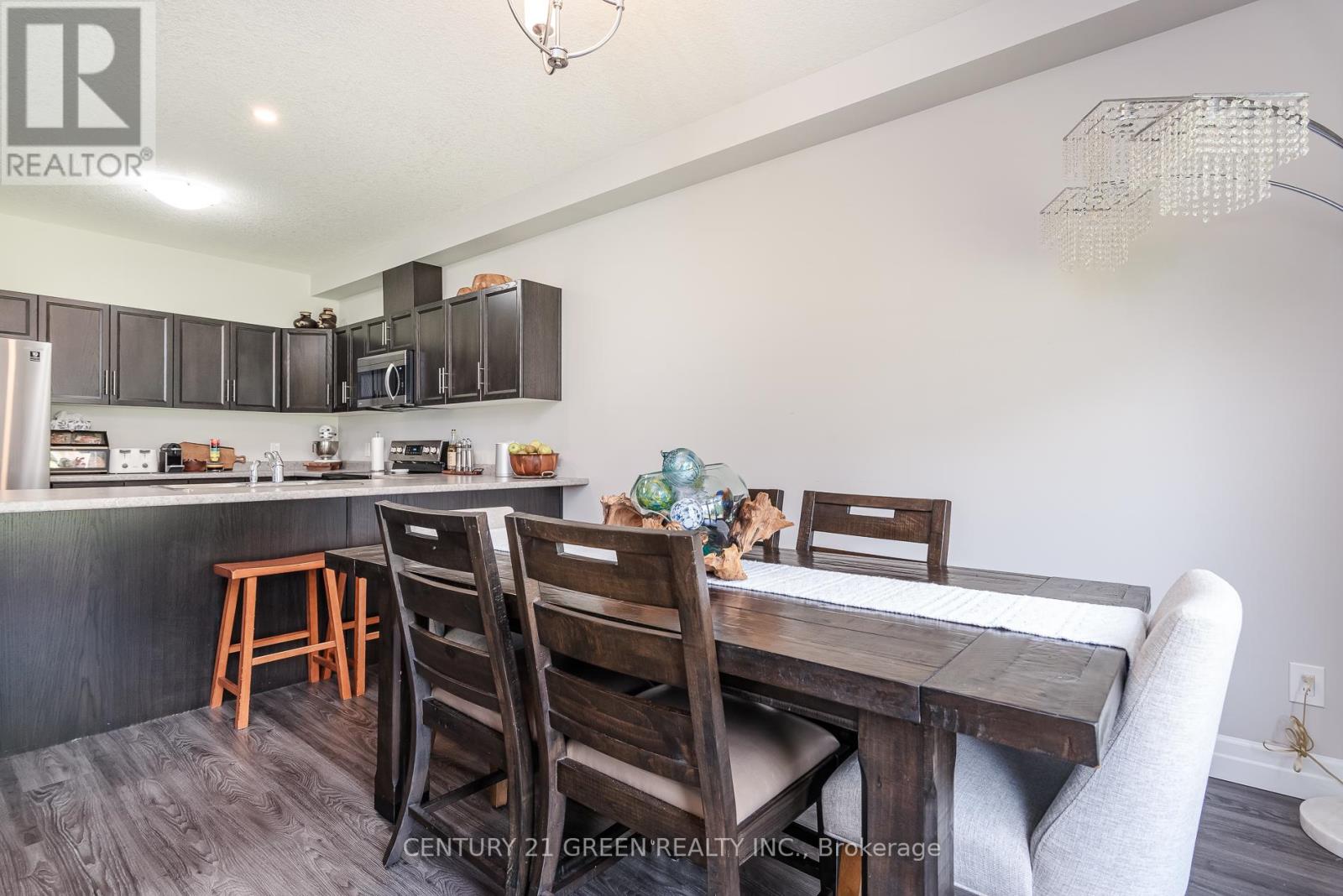 51 CRAB APPLE COURT - 33