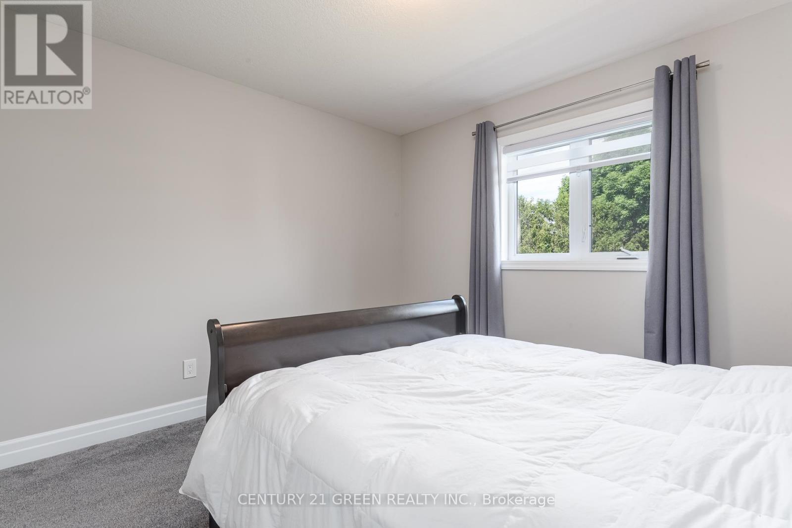 51 CRAB APPLE COURT - 45
