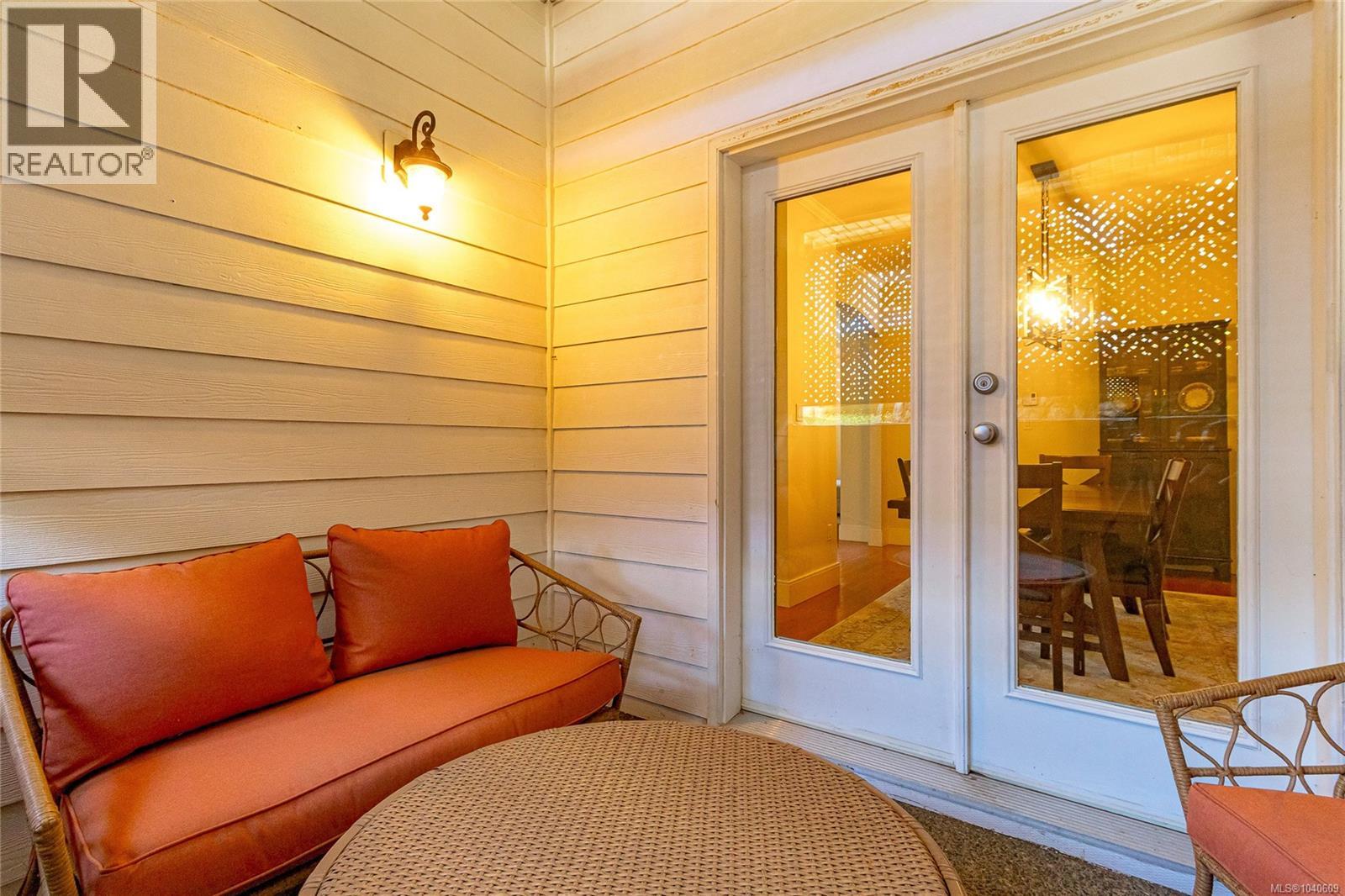 32 Stoneridge Dr, View Royal