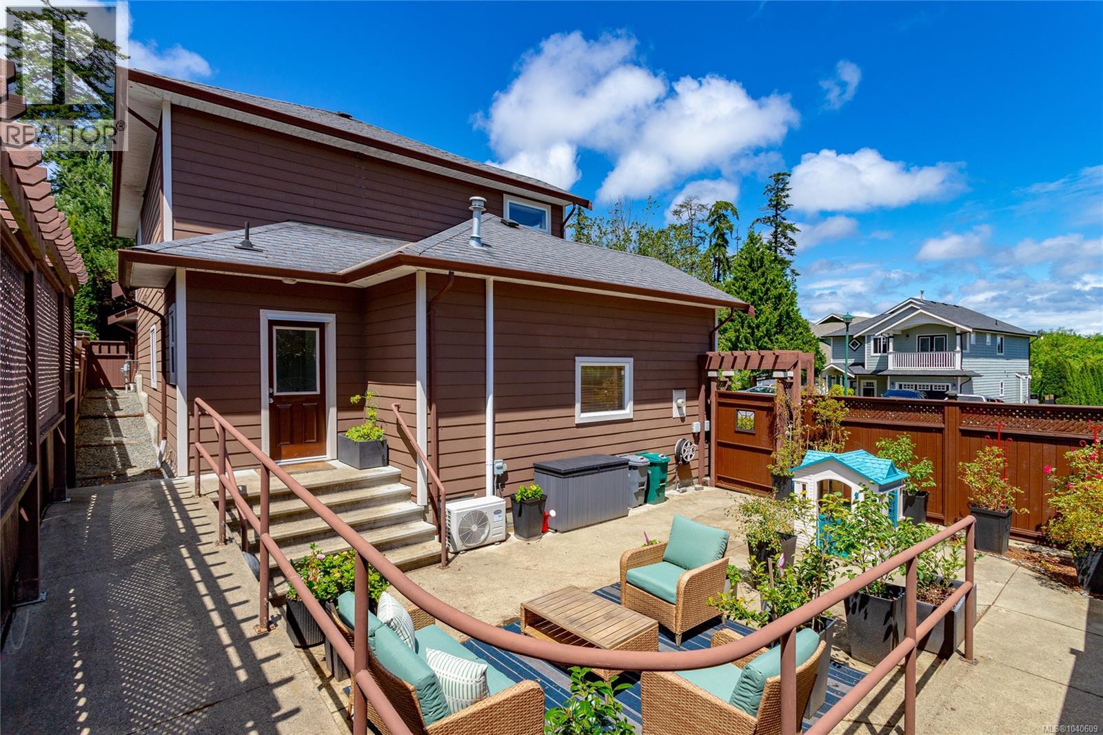 32 Stoneridge Dr, View Royal