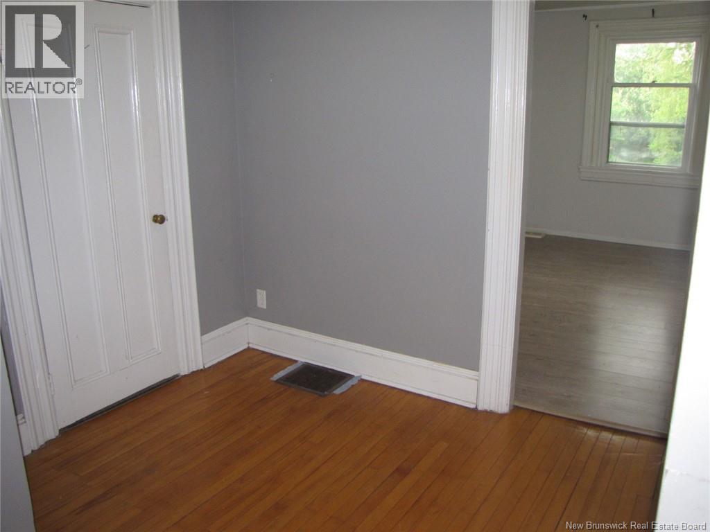 210-212 Pleasant Street - 32