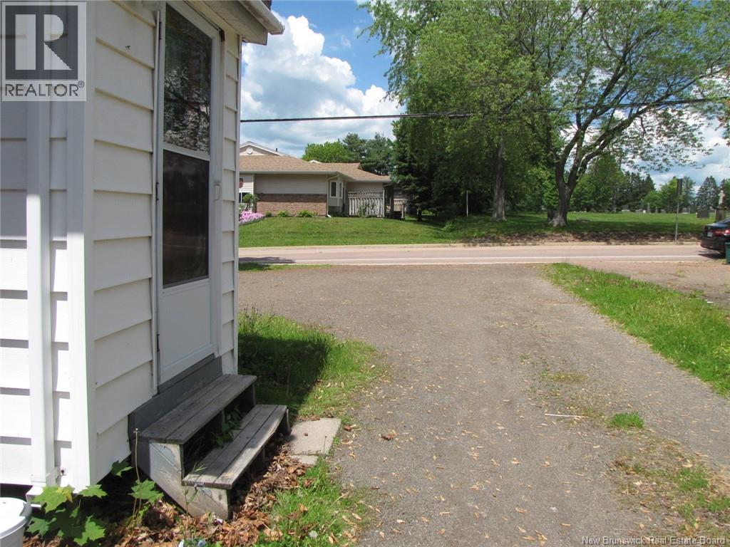 210-212 Pleasant Street - 14