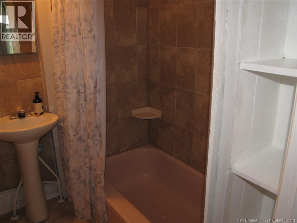210-212 Pleasant Street - 27