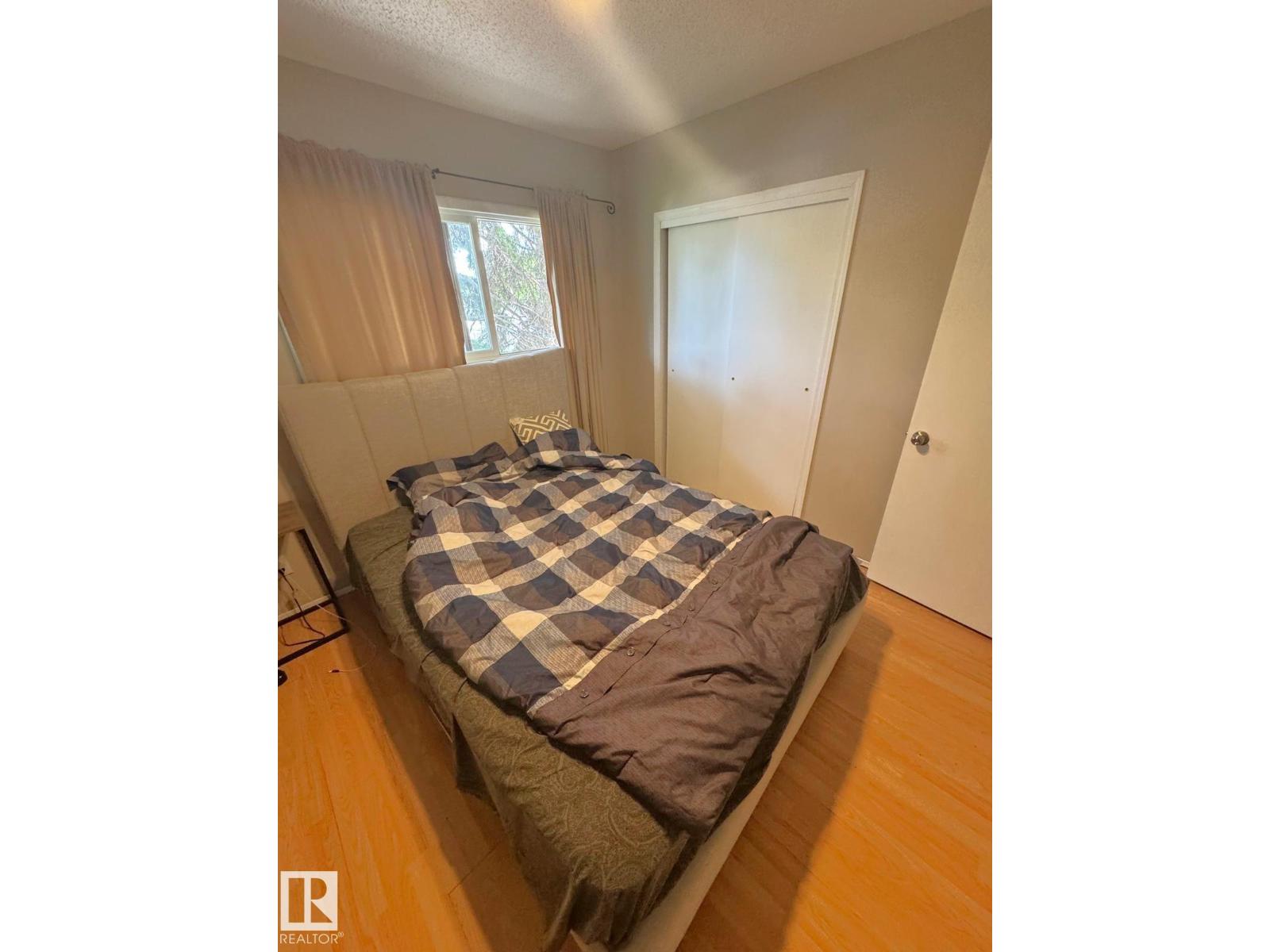 5093 45 ST — photo 9