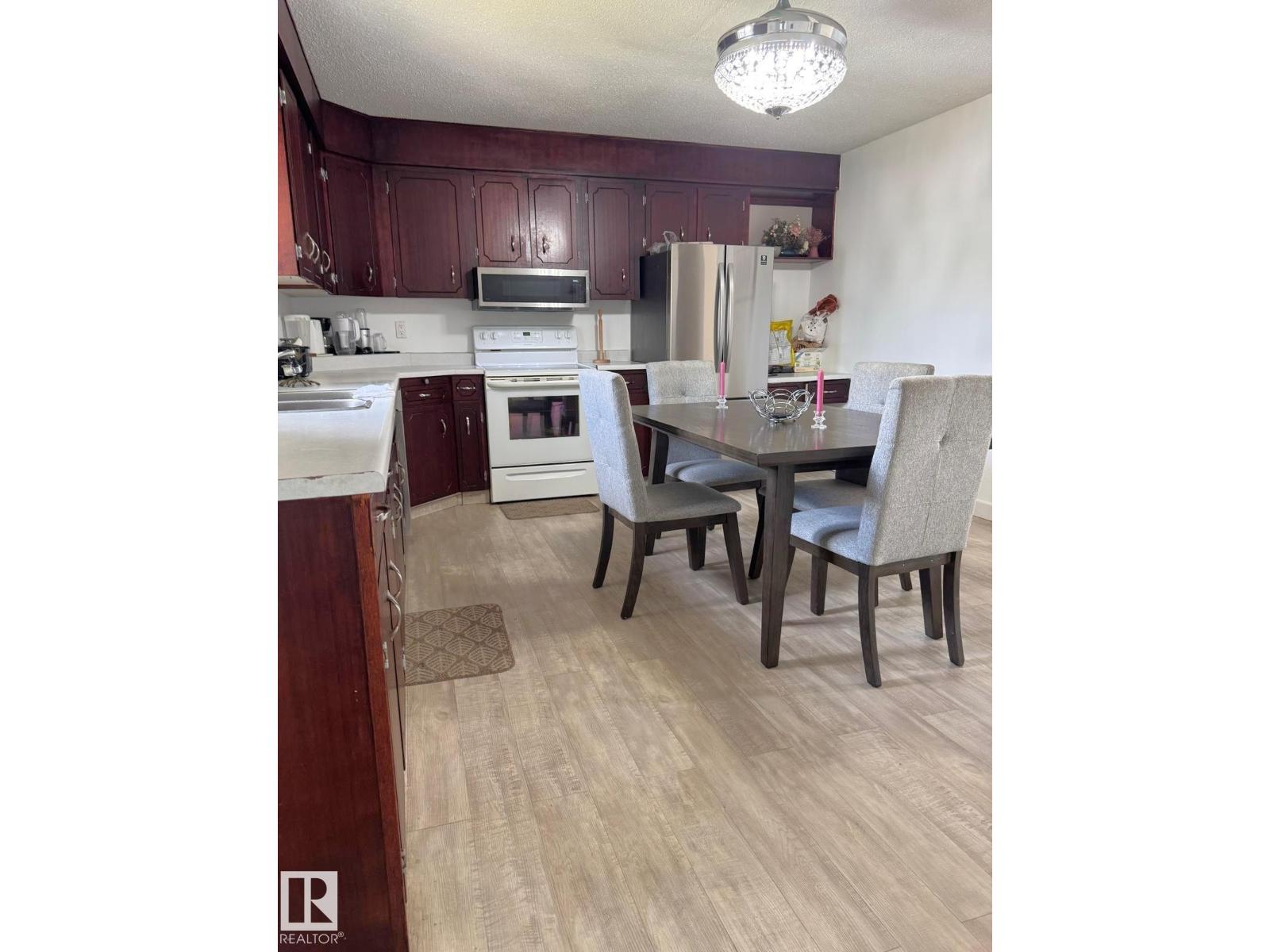 5093 45 ST - 6