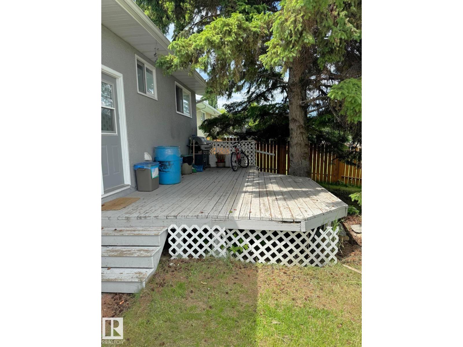 5093 45 ST - 29