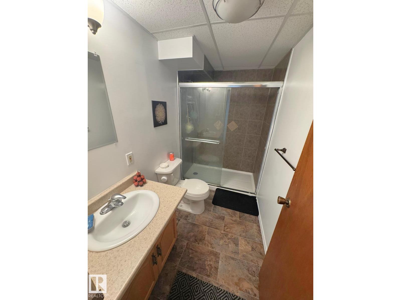 5093 45 ST - 22