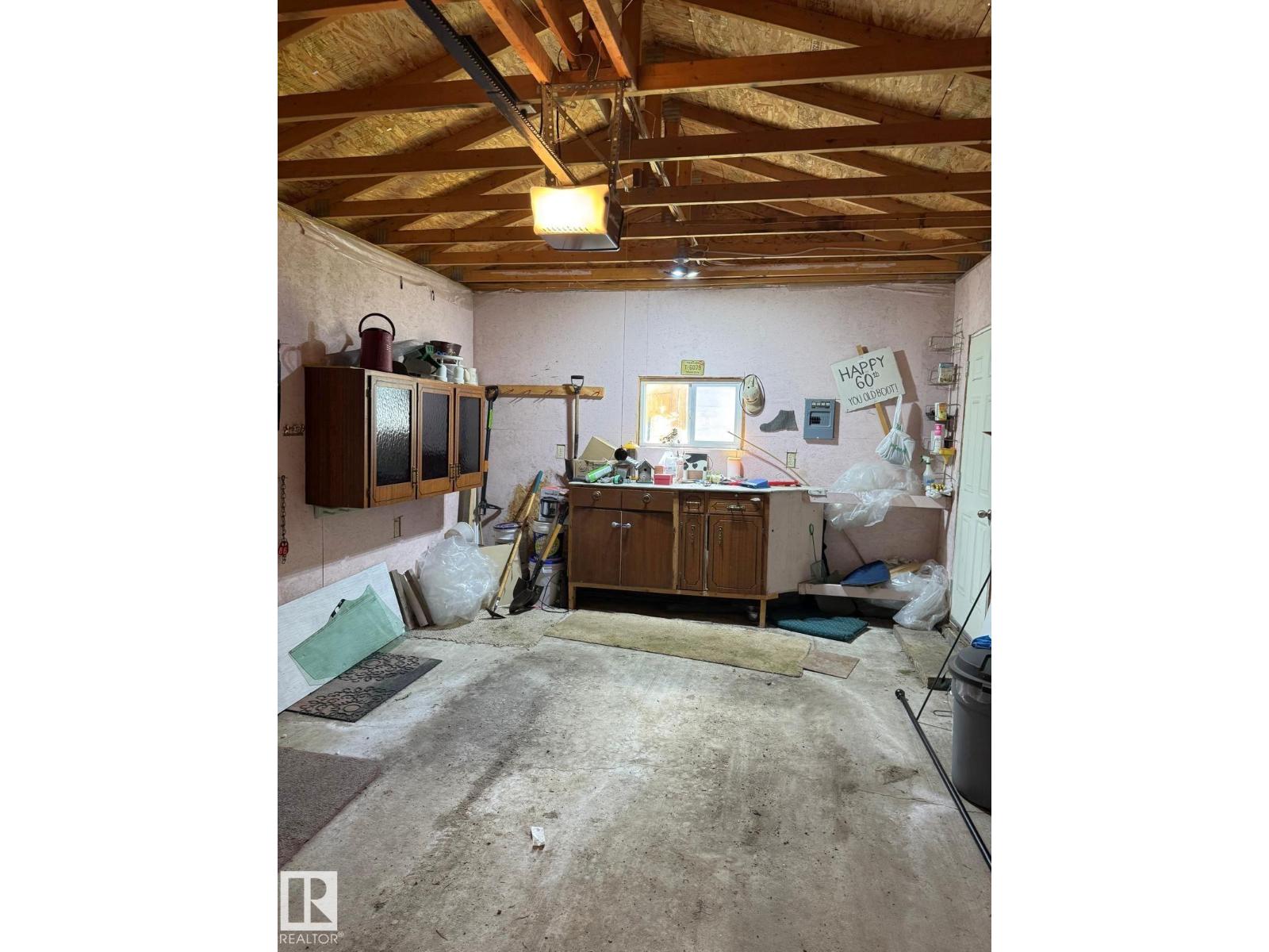 5093 45 ST - 25
