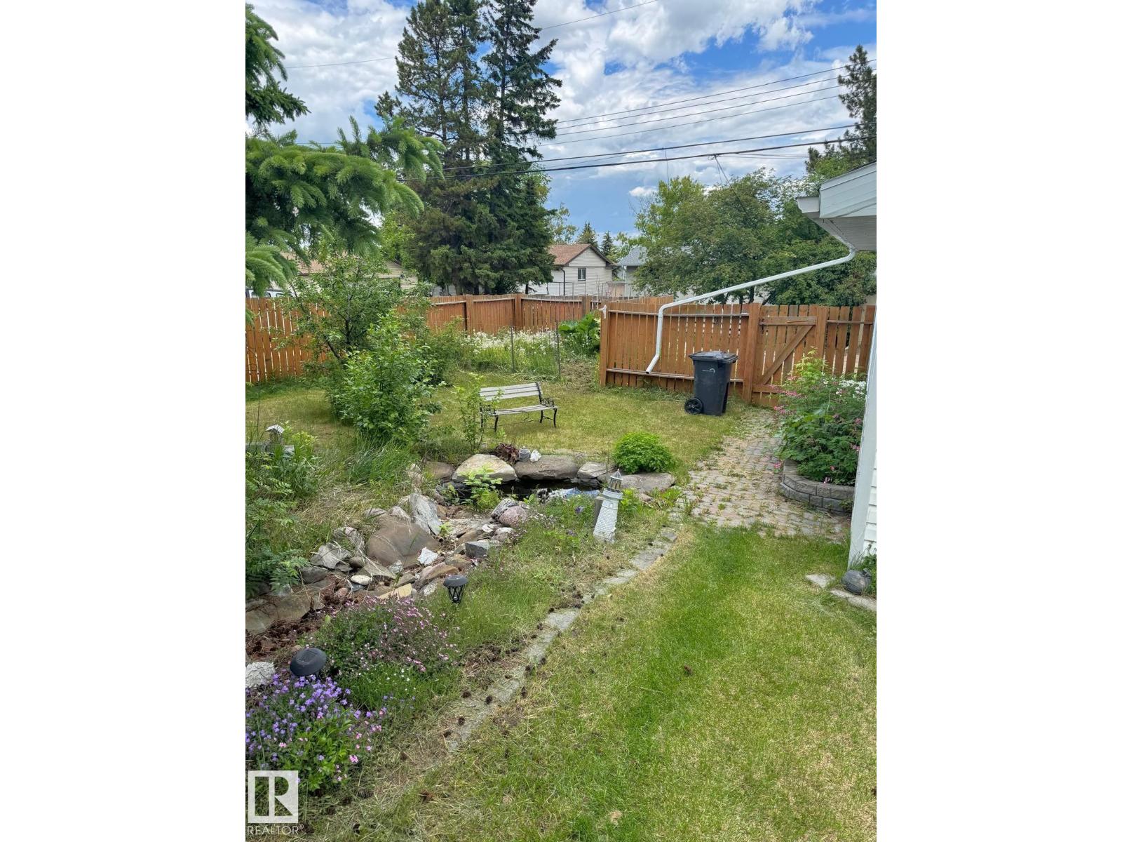5093 45 ST - 32