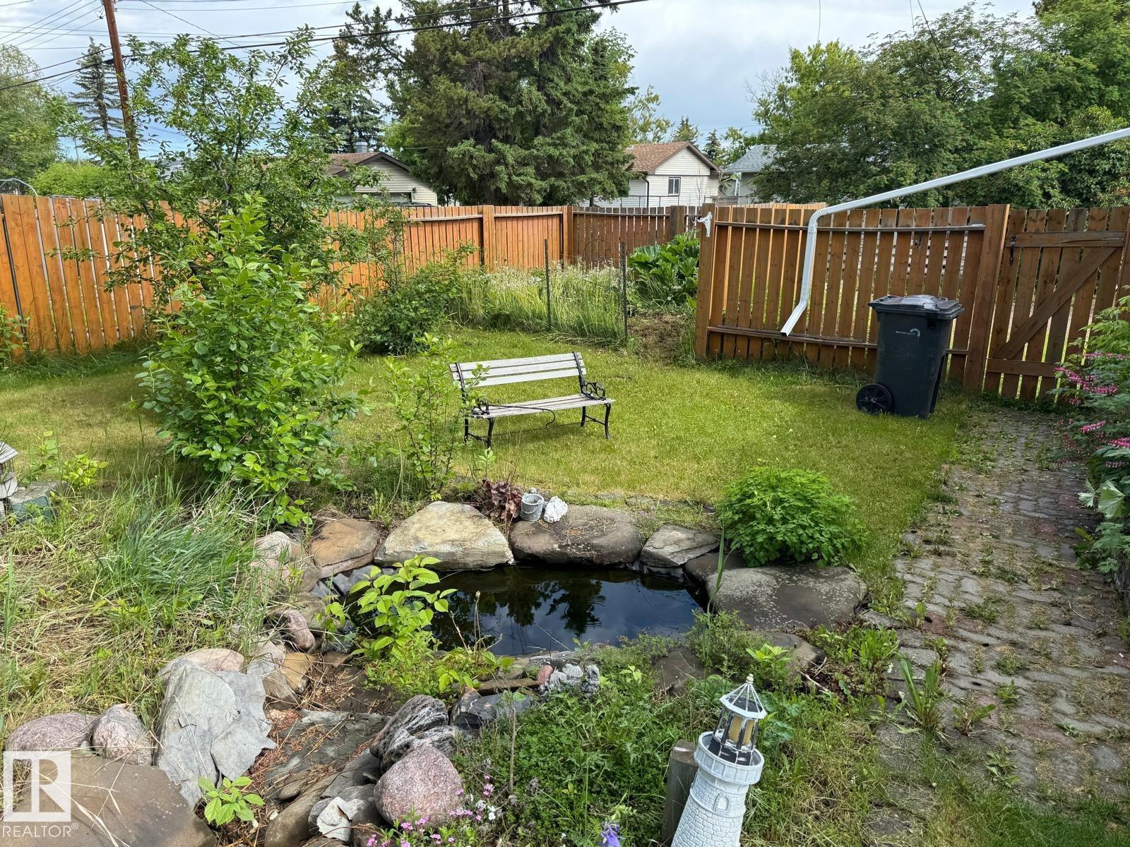 5093 45 ST - 30