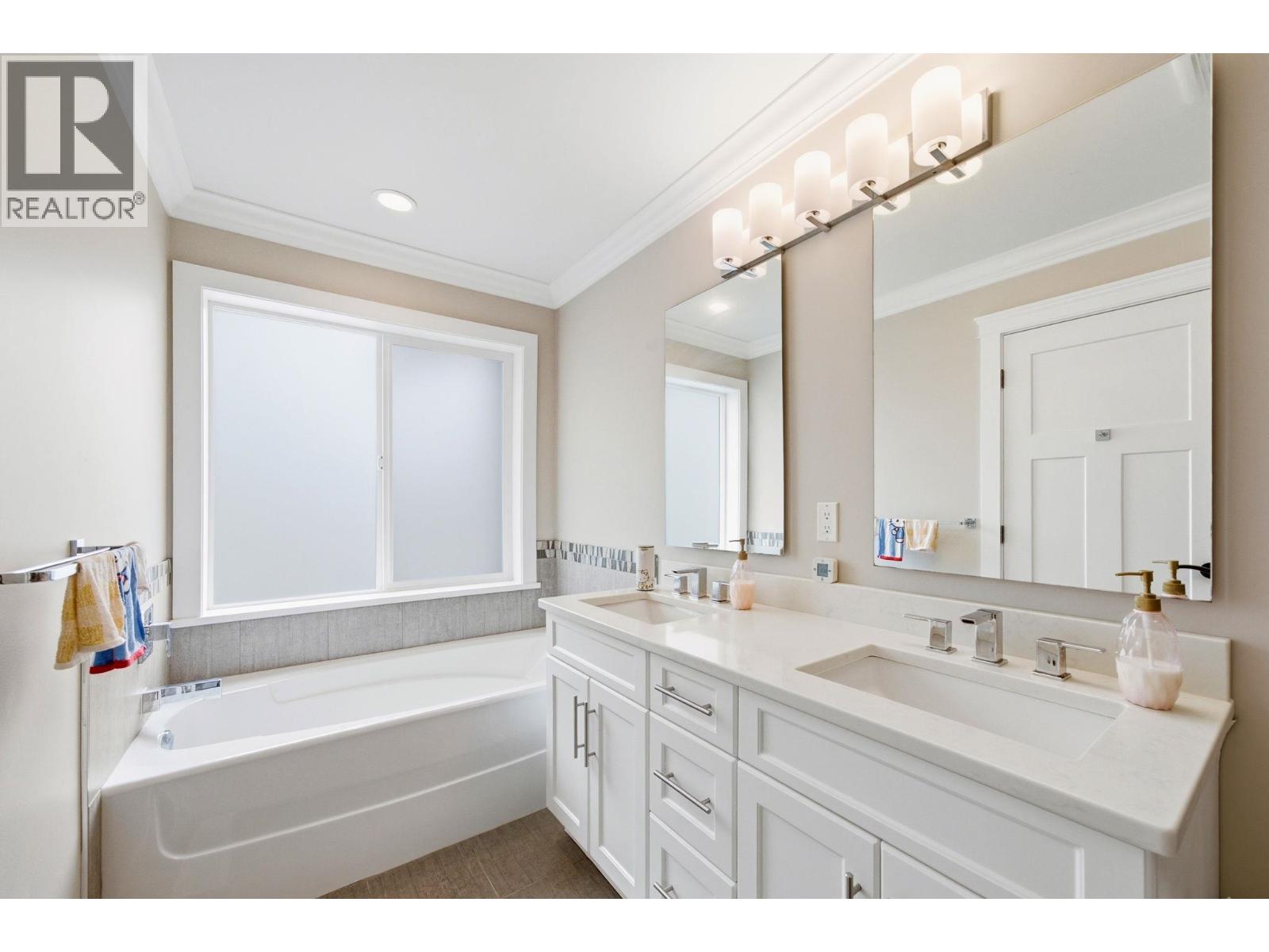 4072 COAST MERIDIAN ROAD, Port Coquitlam
