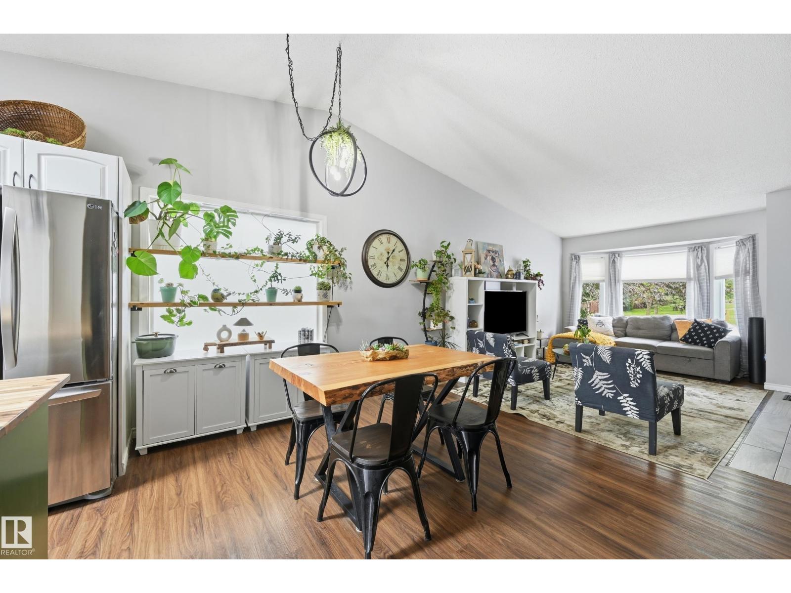 62 ALDERWOOD BV — photo 10