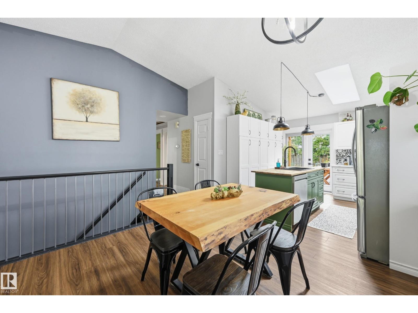 62 ALDERWOOD BV — photo 11