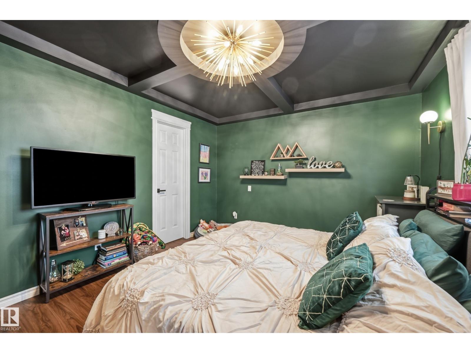 62 ALDERWOOD BV — photo 16