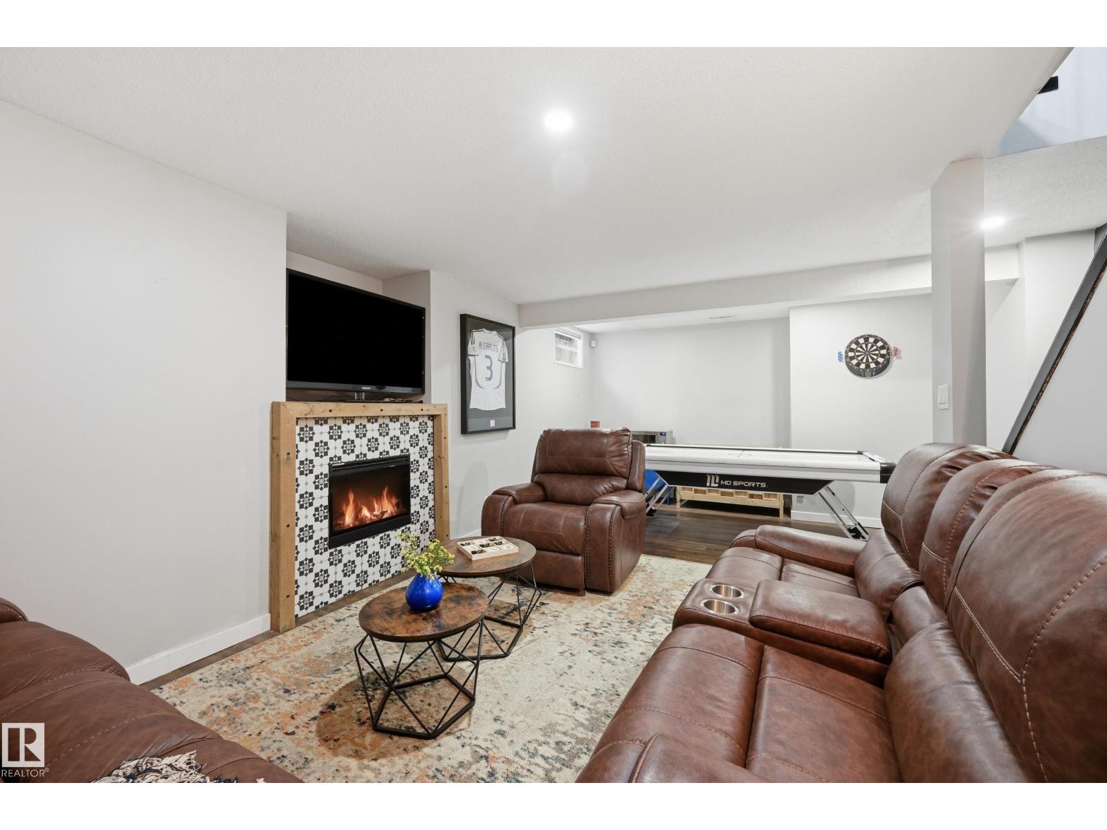 62 ALDERWOOD BV — photo 25