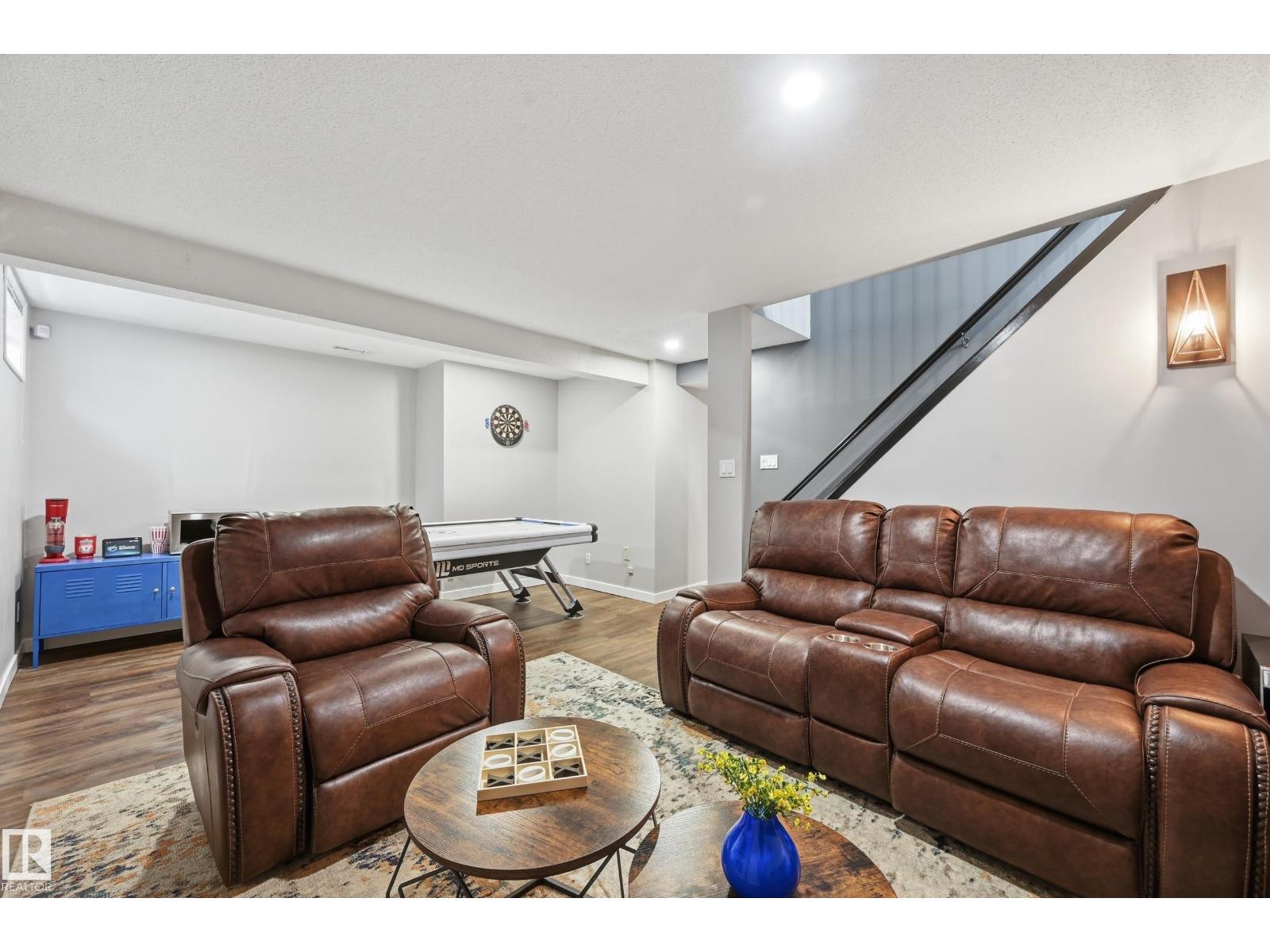 62 ALDERWOOD BV — photo 26