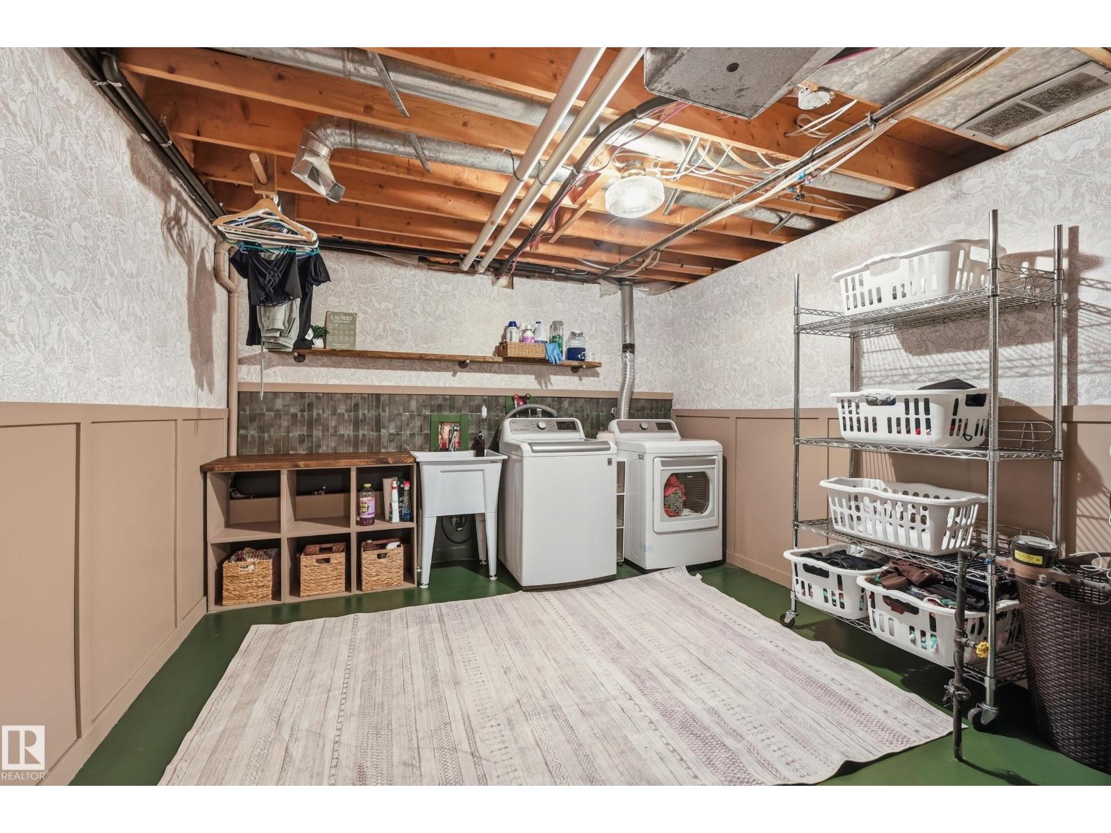 62 ALDERWOOD BV — photo 34
