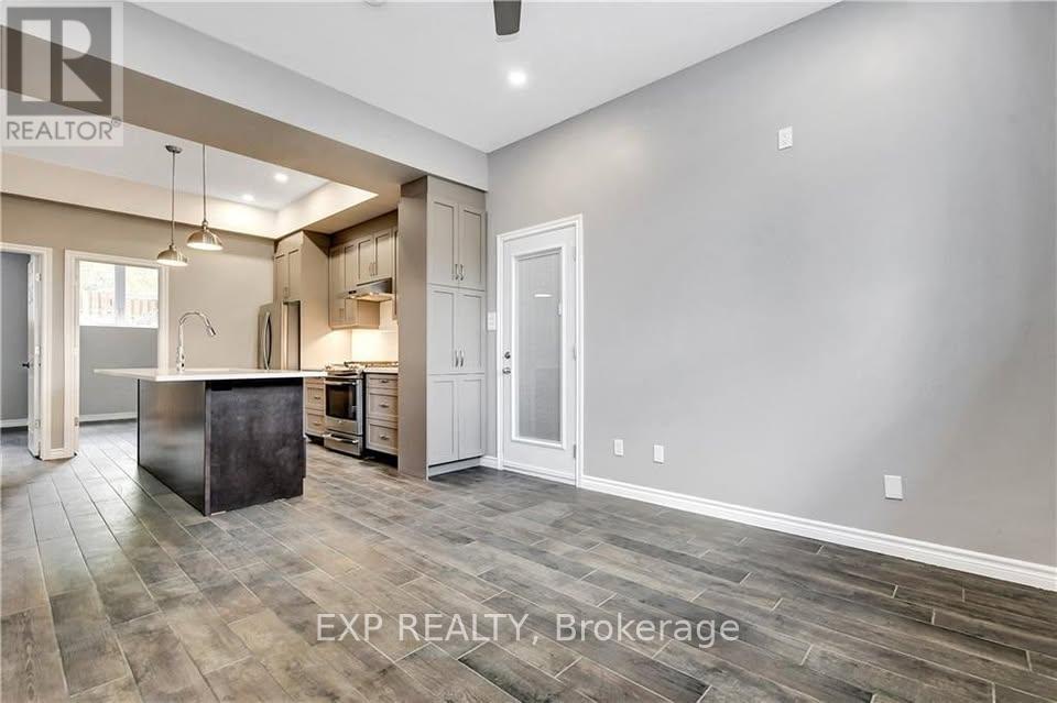 2 Bed, 1 Bath House for Rent in Ottawa – B – 340 QUEEN MARY STREET, Ottawa – MLS# X13456616 - Image 11