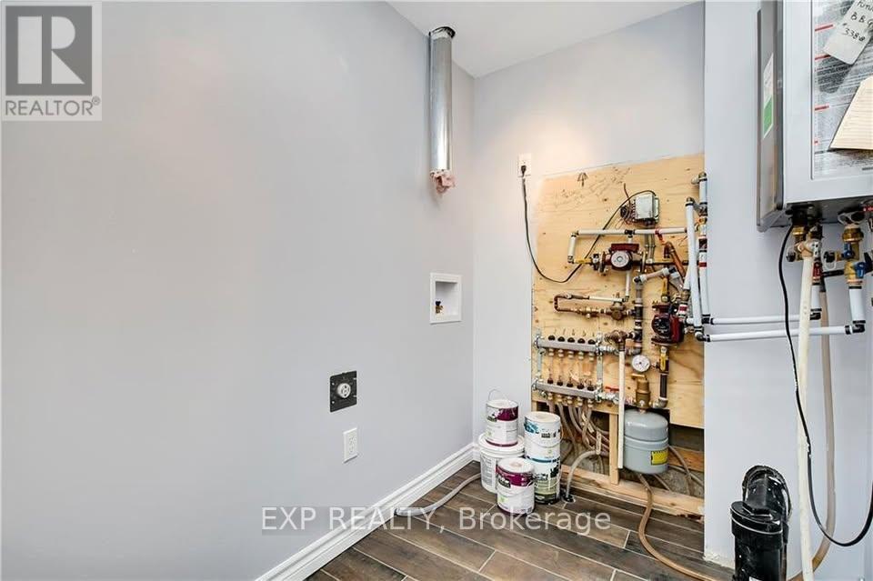 2 Bed, 1 Bath House for Rent in Ottawa – B – 340 QUEEN MARY STREET, Ottawa – MLS# X13456616 - Image 22