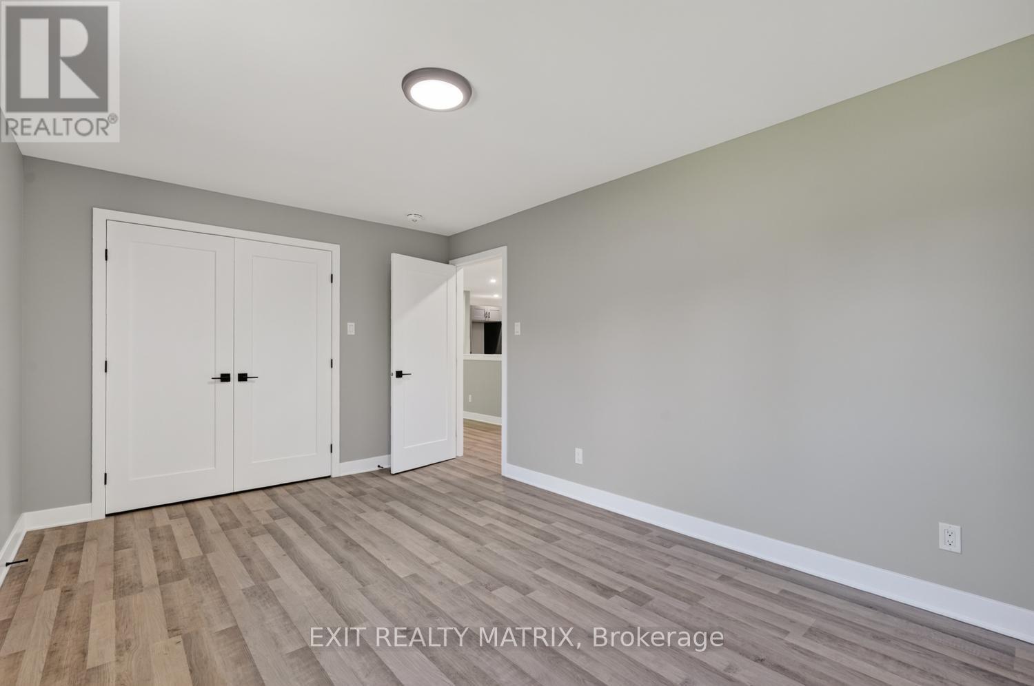 2 Bed, 1 Bath House for Sale in Ottawa – 3297 WAYNE STREET, Ottawa – MLS# X13456740 - Image 15