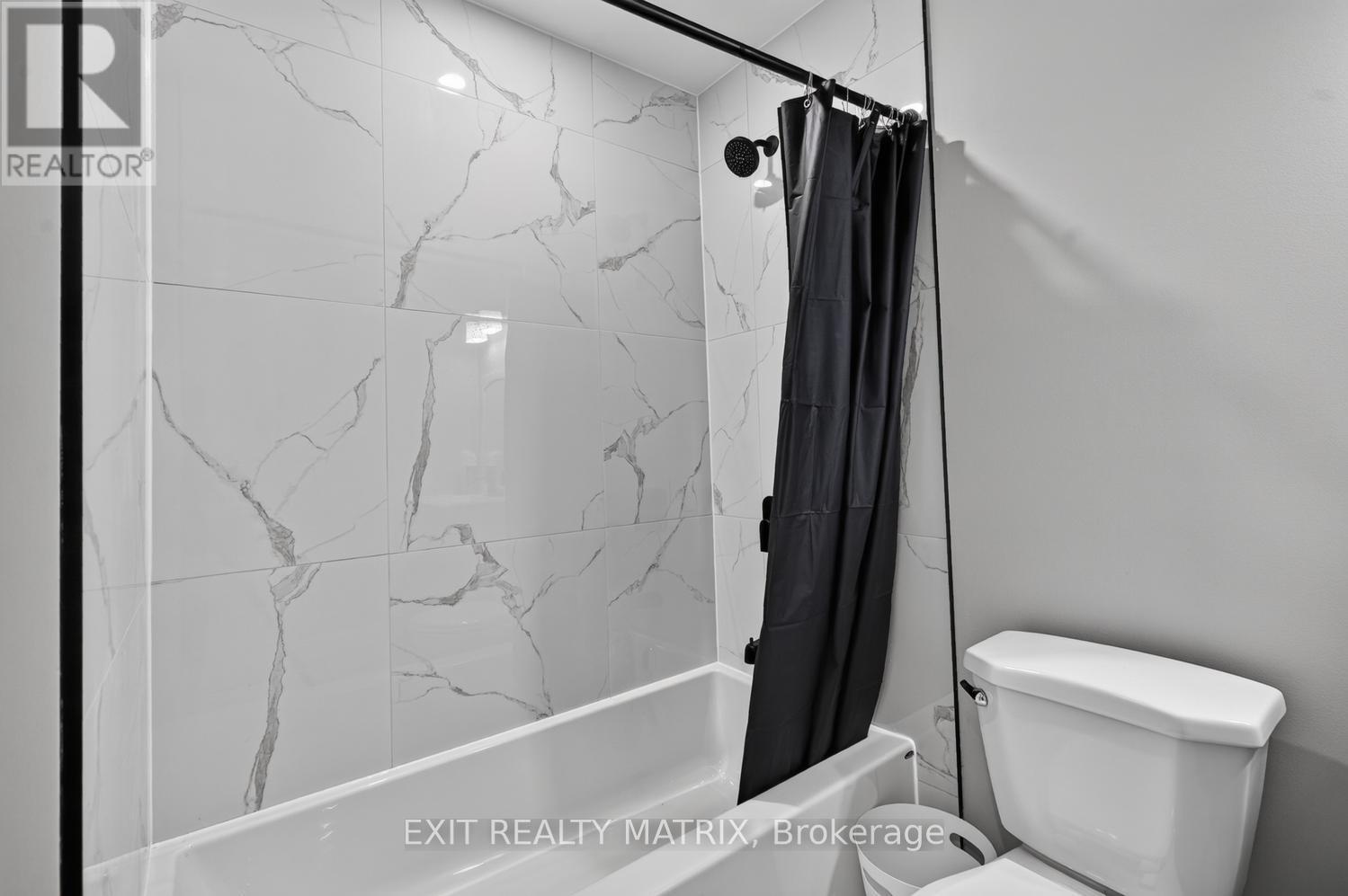 2 Bed, 1 Bath House for Sale in Ottawa – 3297 WAYNE STREET, Ottawa – MLS# X13456740 - Image 19