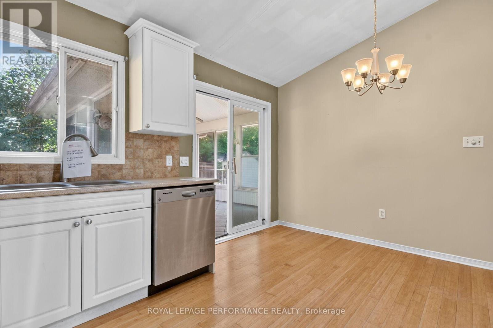 508 MALEY STREET - 11