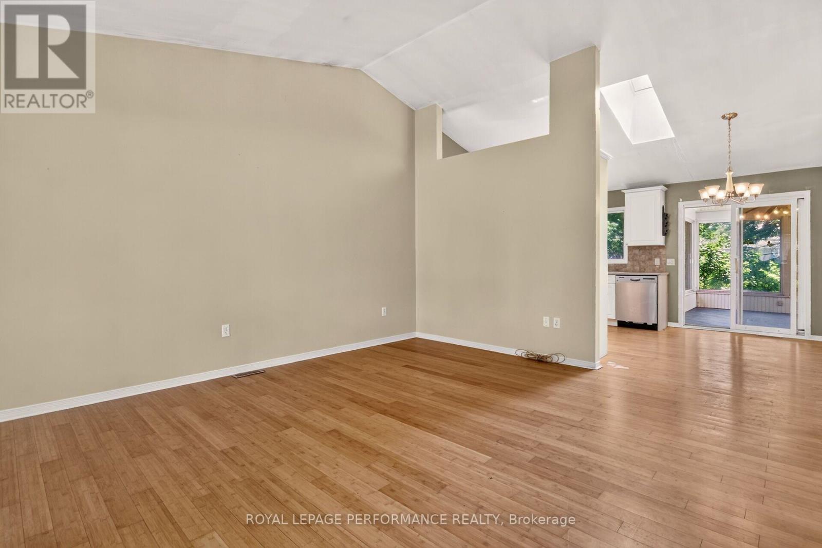 508 MALEY STREET - 12