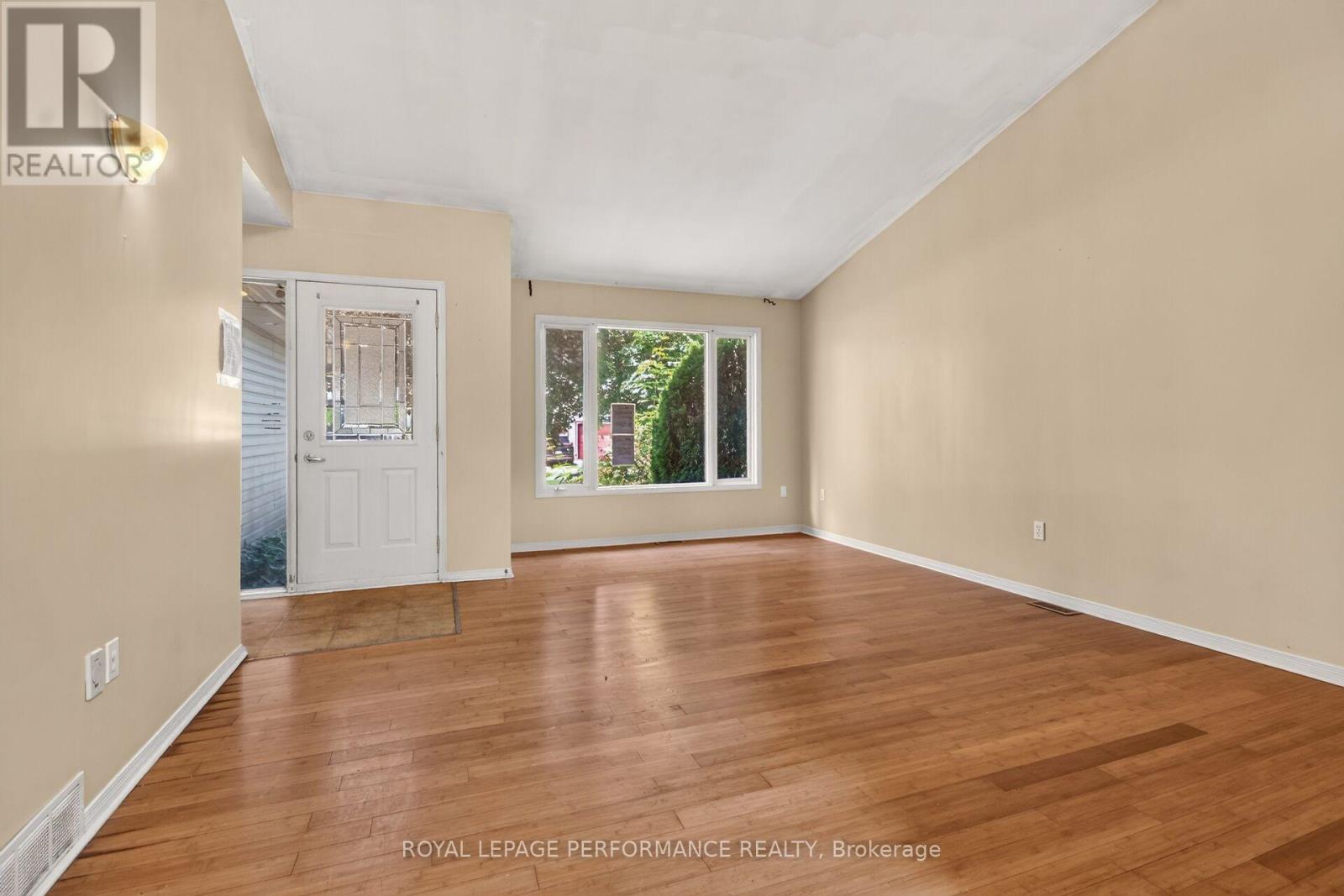 508 MALEY STREET - 5