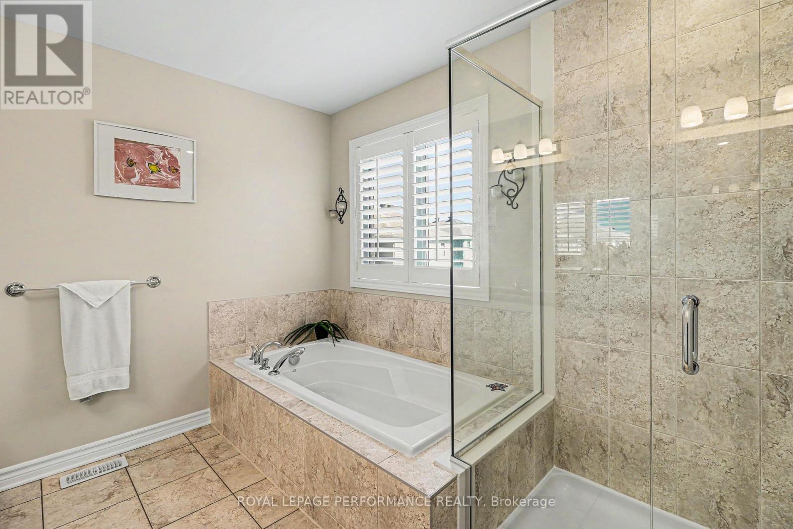 5 Bed, 4 Bath House for Sale in Ottawa – 717 MAGNOLIA STREET, Ottawa – MLS# X13456788 - Image 16