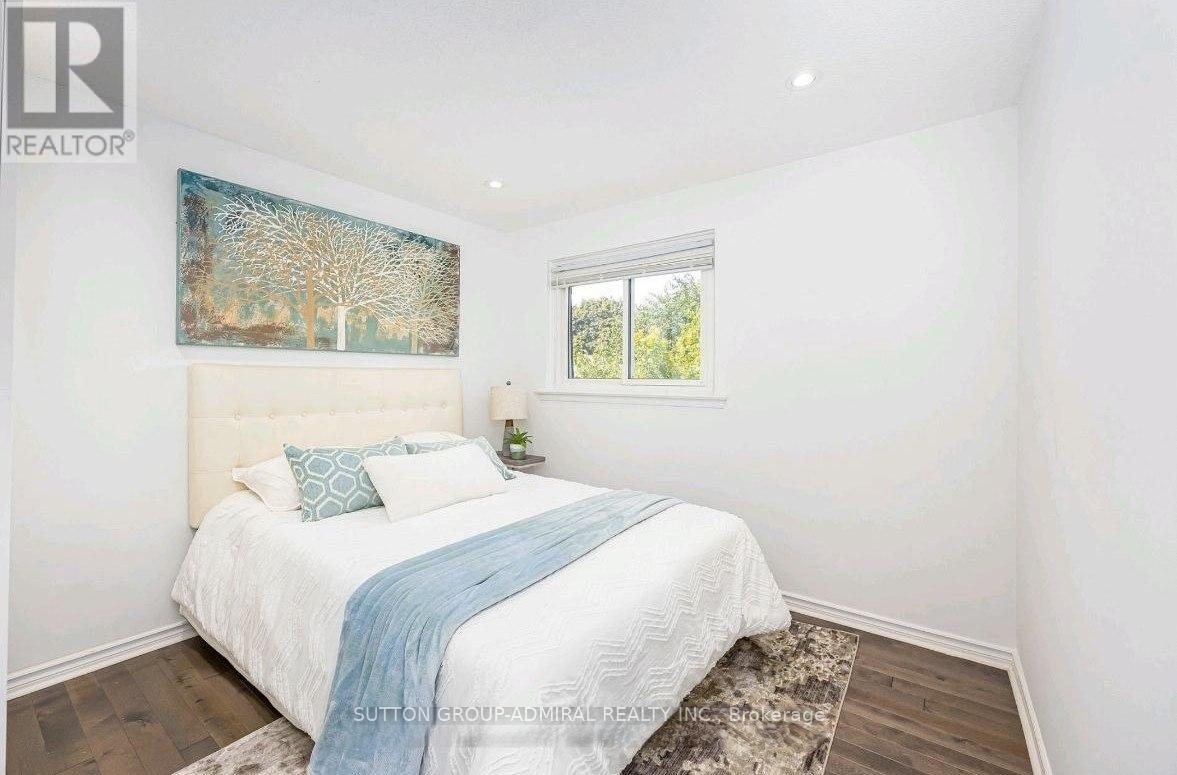 34 KITSILANO CRESCENT - 23