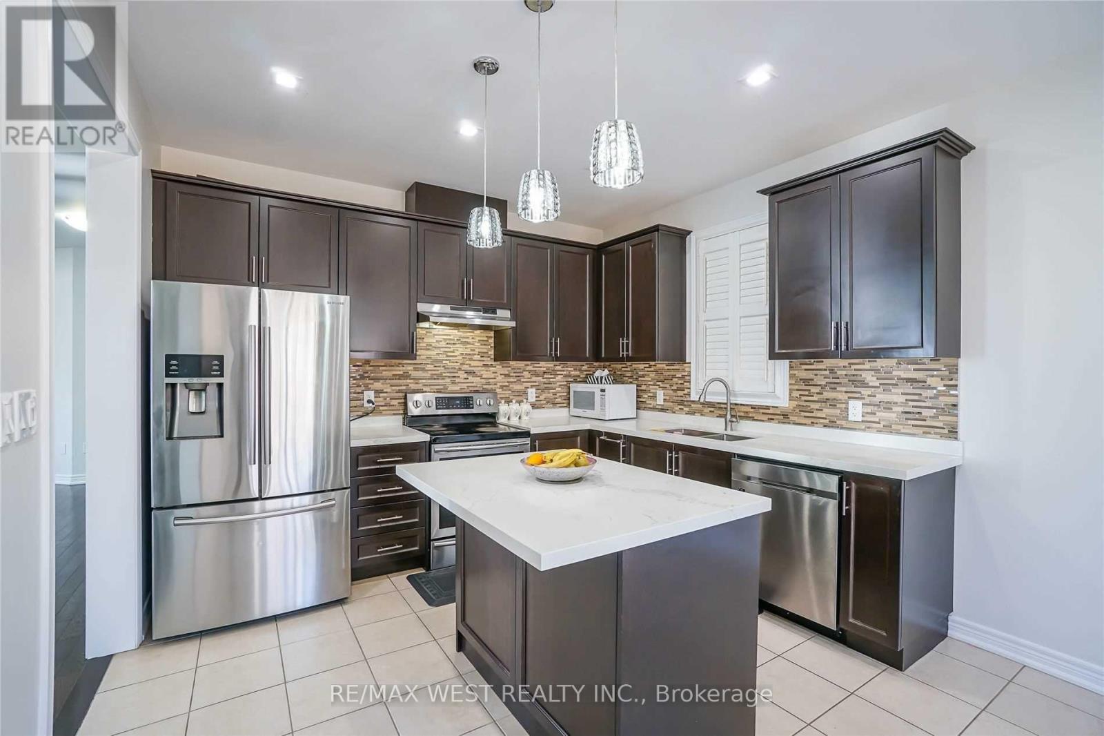 13 PARITY ROAD - 9