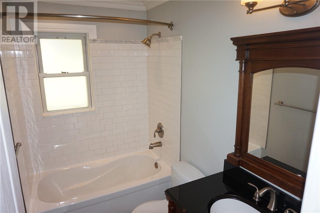 162 Dunvegan Court - 12