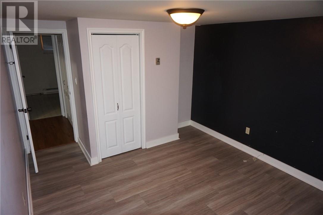 162 Dunvegan Court - 27