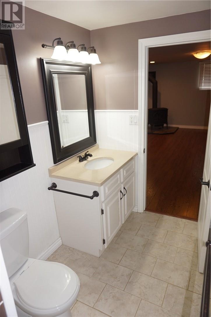 162 Dunvegan Court - 25