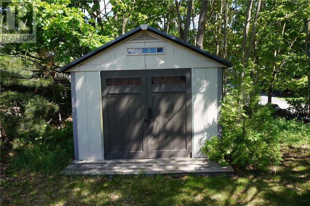 162 Dunvegan Court - 34