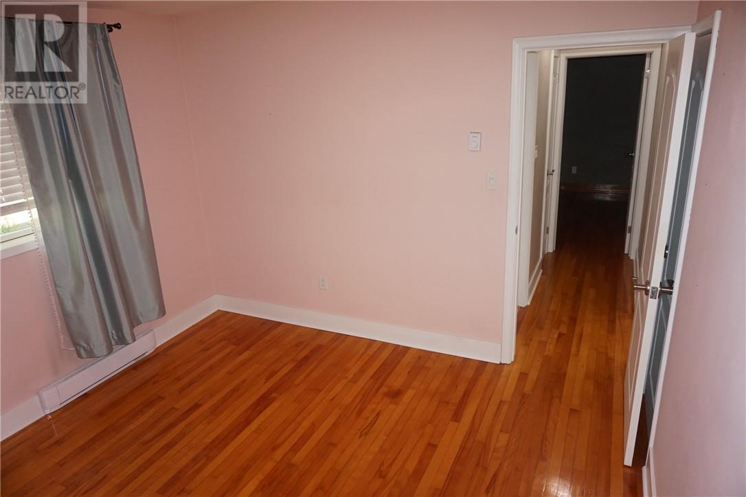 162 Dunvegan Court - 10