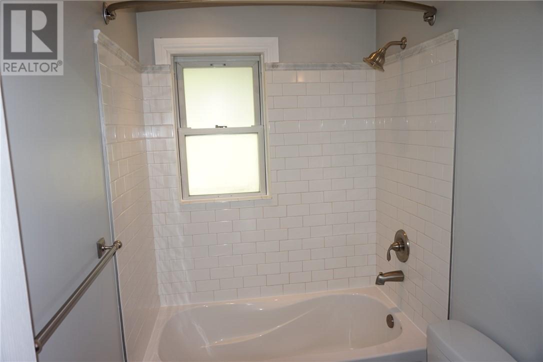 162 Dunvegan Court - 15