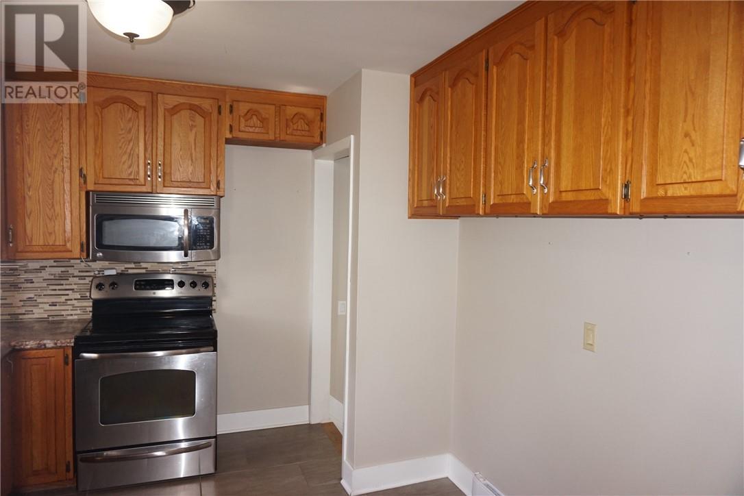 162 Dunvegan Court - 8