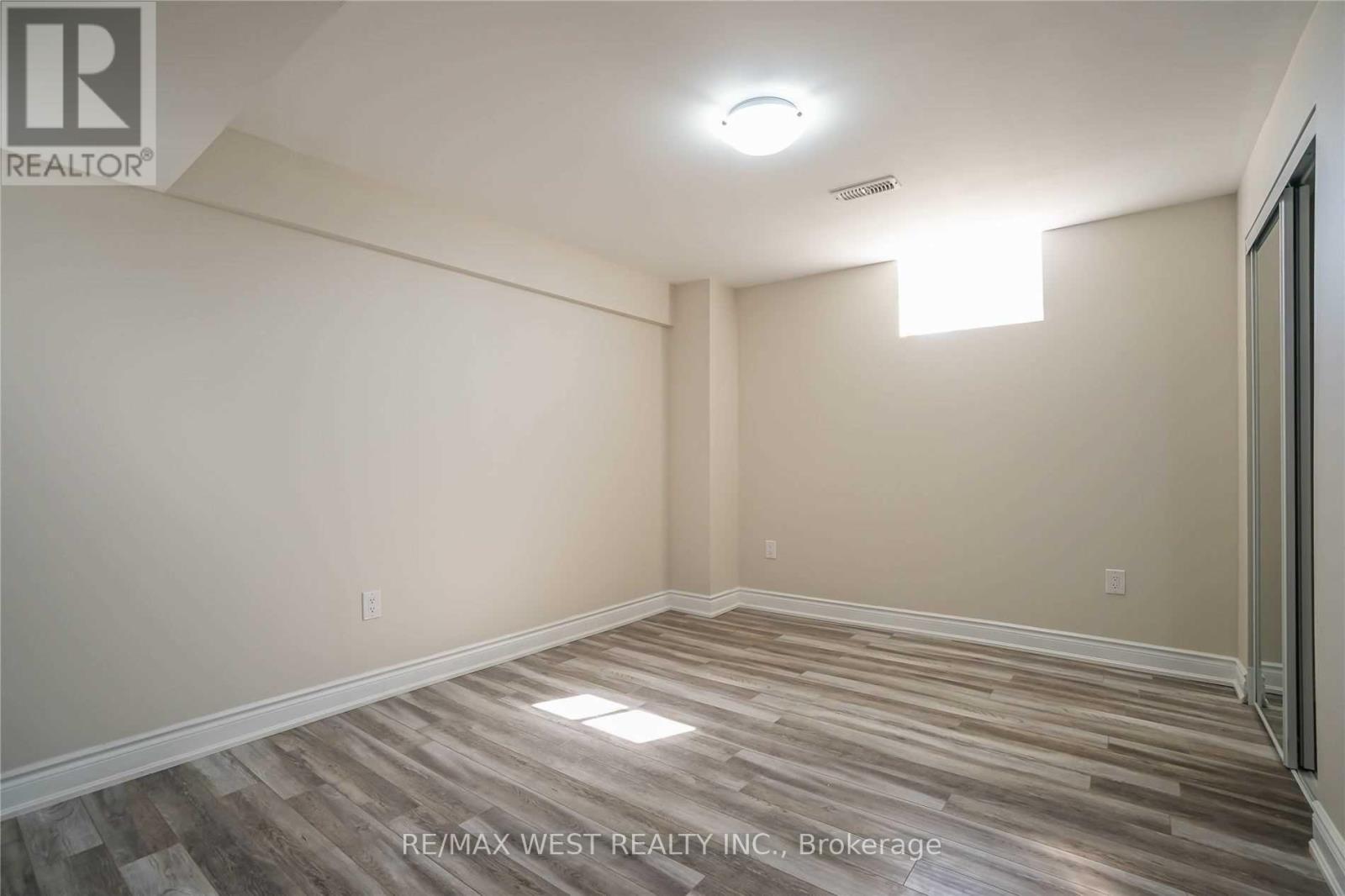 13 PARITY ROAD - 28