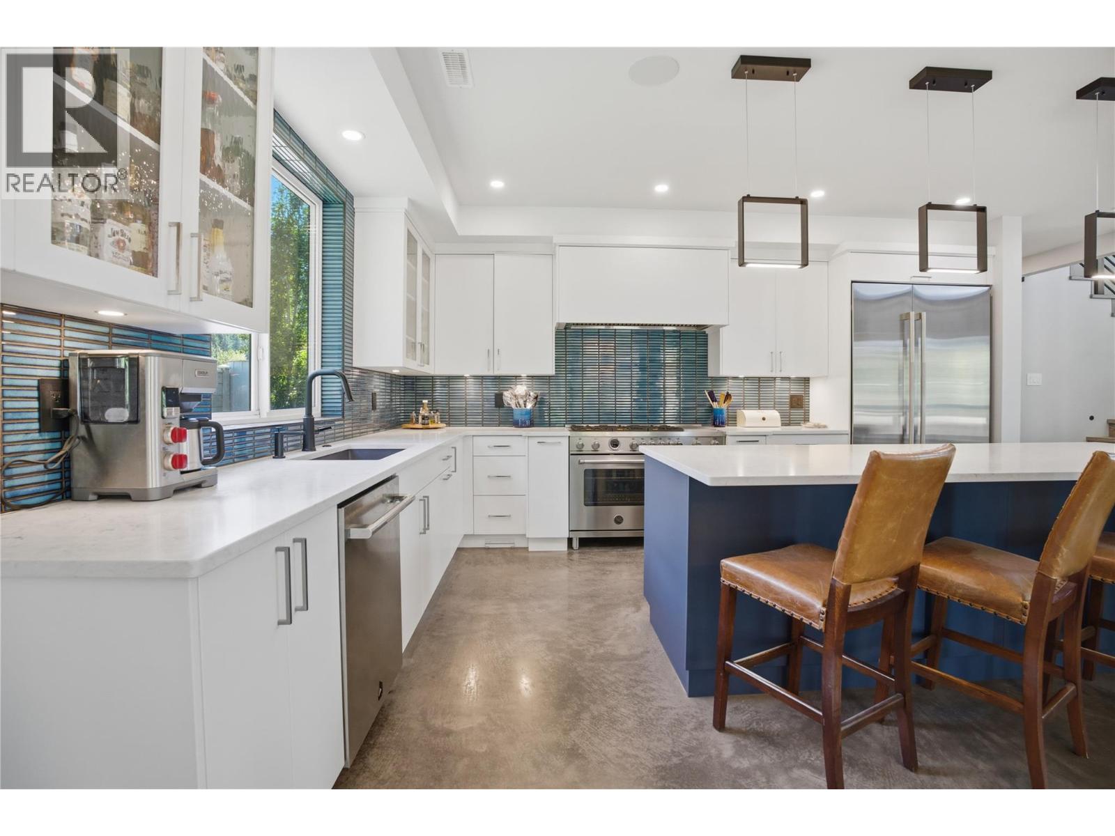 1015 Paquette Road - 10