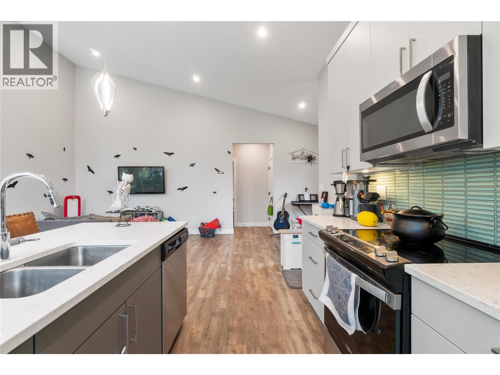 1015 Paquette Road - 38