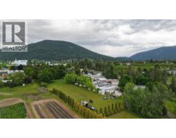 1409 Erickson Road, Creston, BC V0B1G1 Photo 8