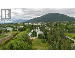 1409 Erickson Road, Creston, BC V0B1G1 Photo 9
