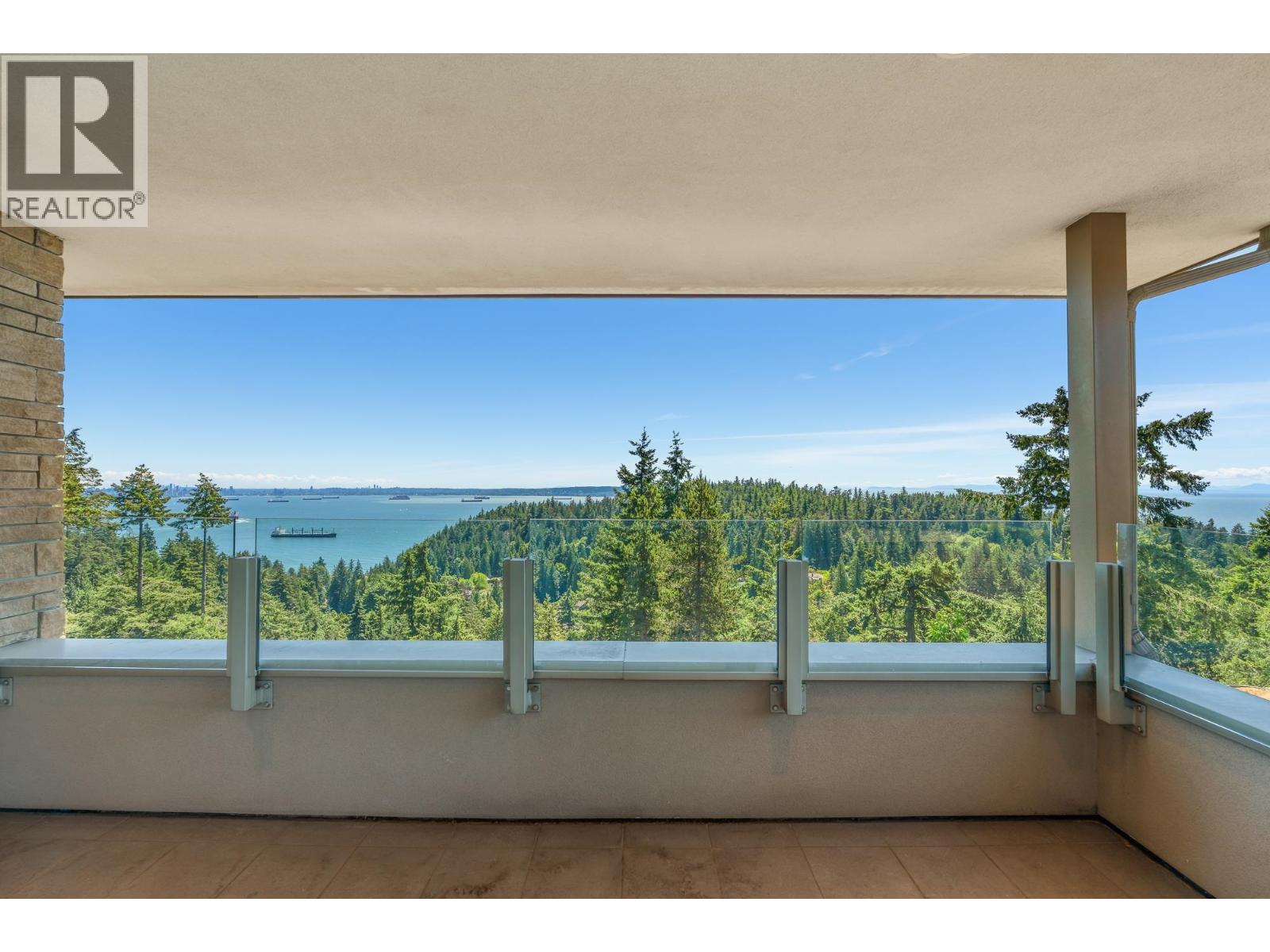 4936 MEADFEILD ROAD, West Vancouver